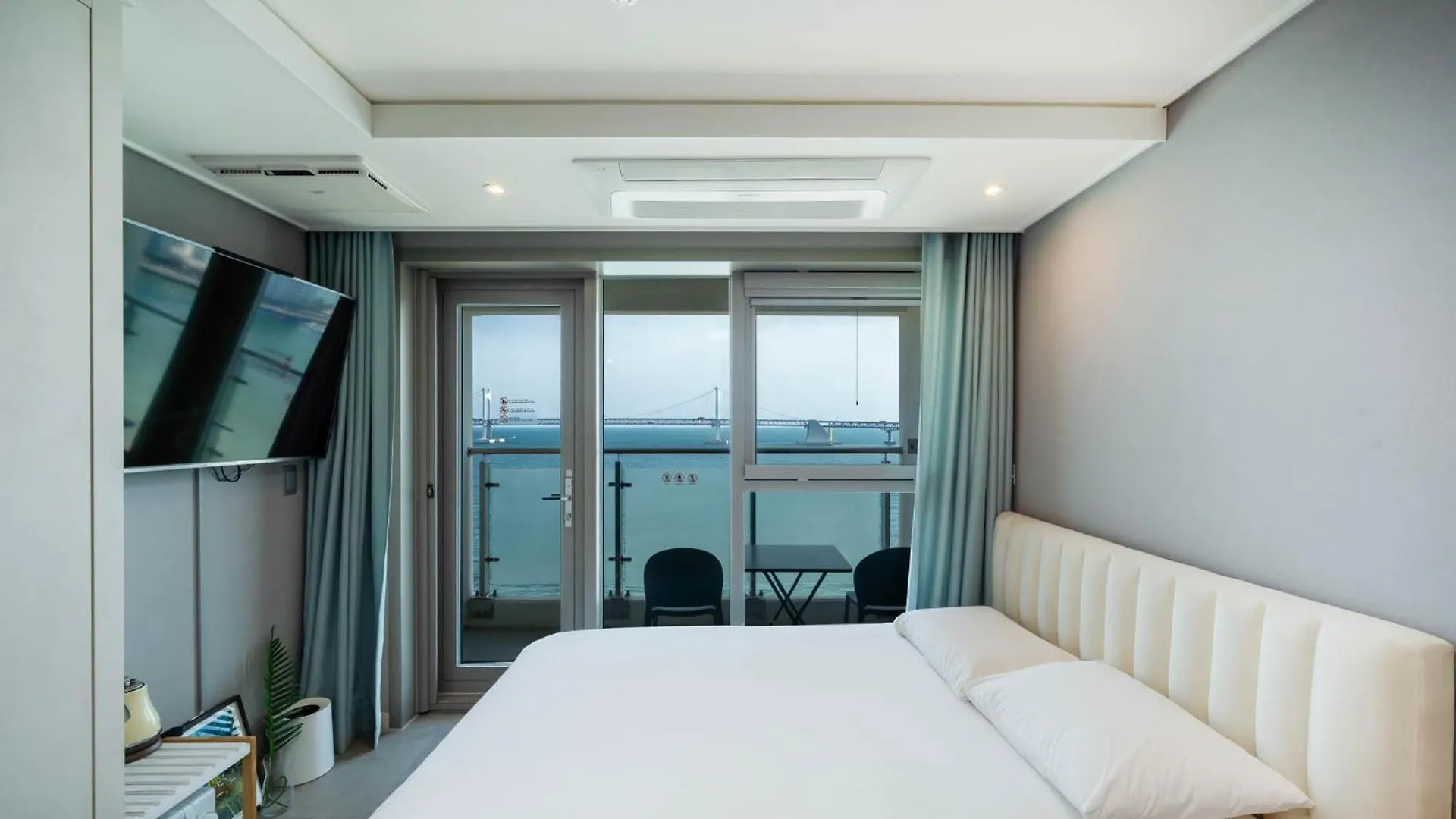 The First Hyoistay Gwangan Busan Hotel