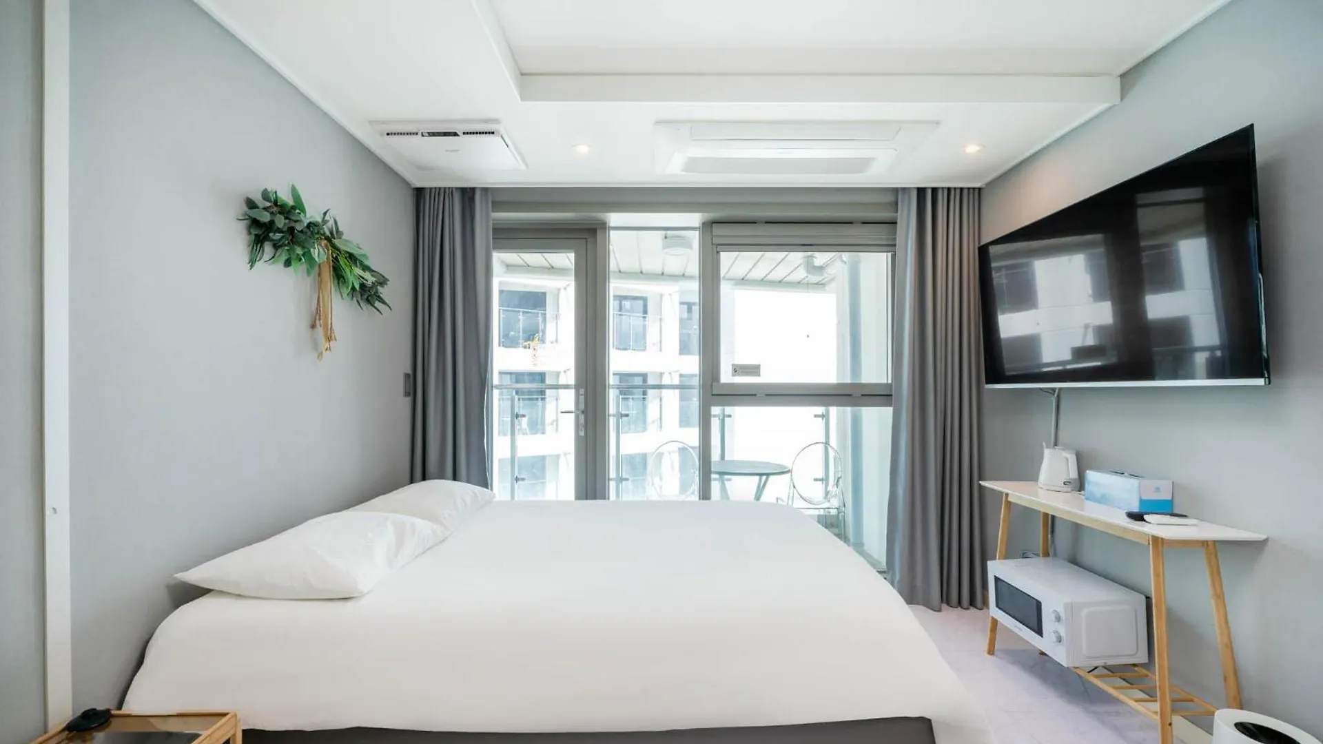 The First Hyoistay Gwangan Busan Hotel